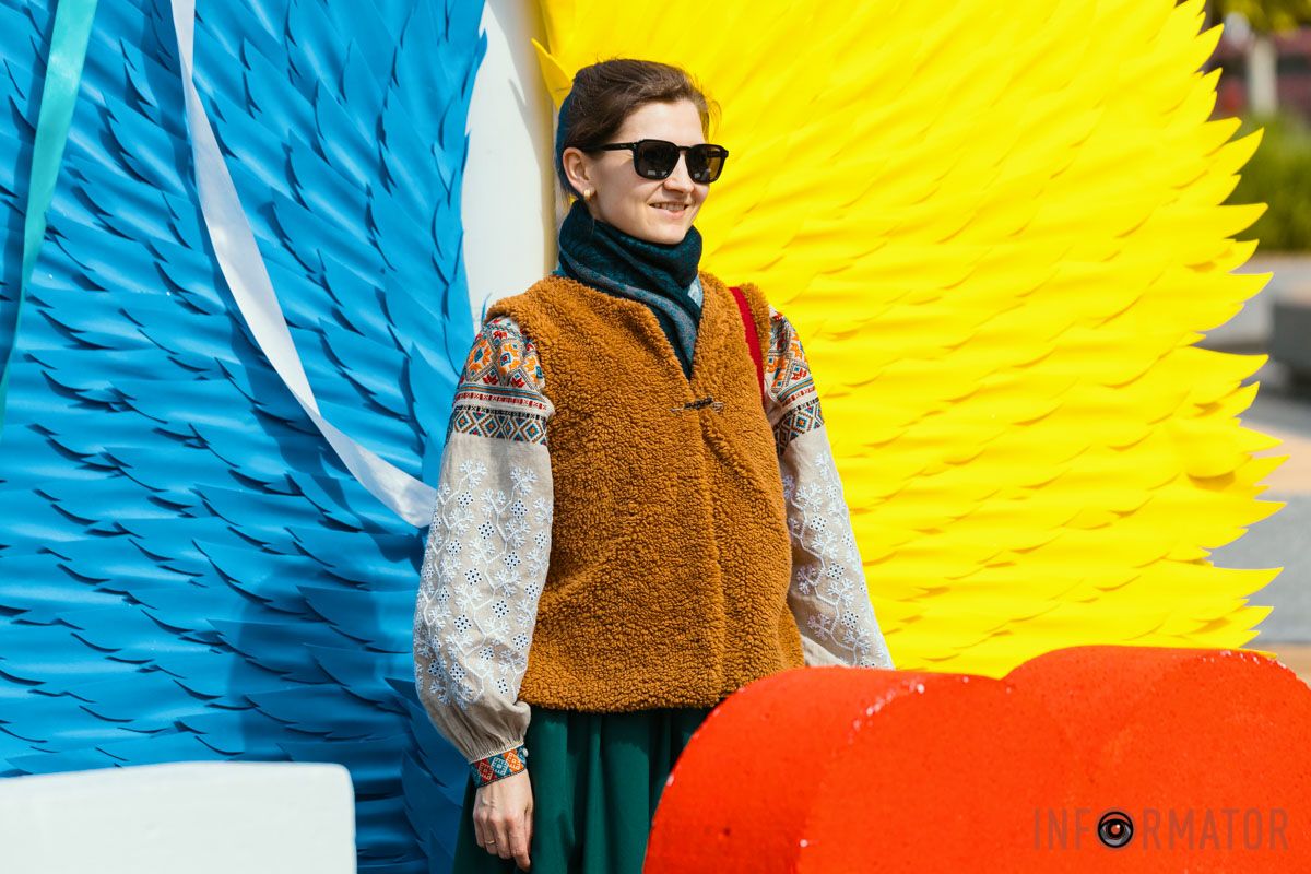 Днепр в вышиванках: ищите себя на праздничных фото.