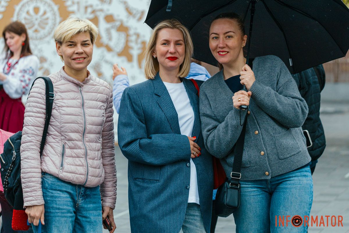 Днепр в вышиванках: ищите себя на праздничных фото.