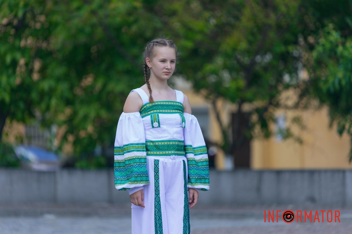 Днепр в вышиванках: ищите себя на праздничных фото.