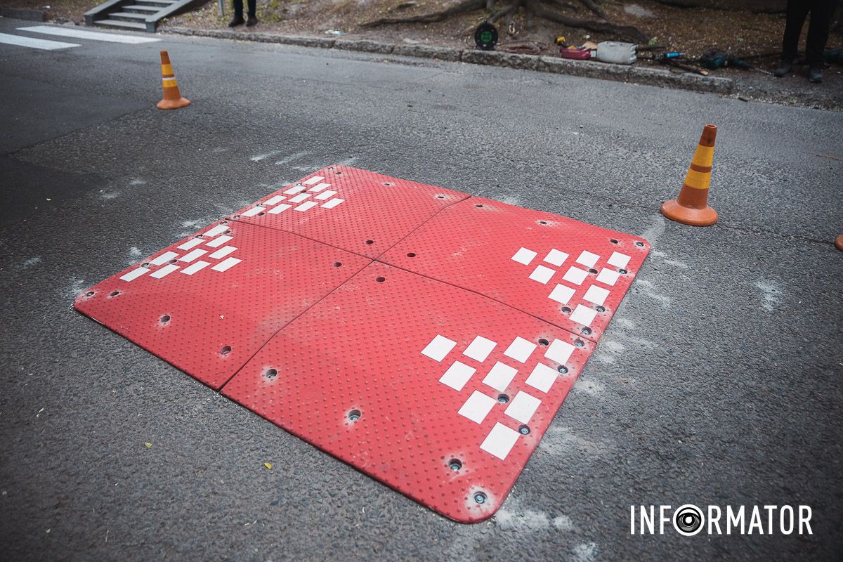 Розміром вона близко метр на метр 