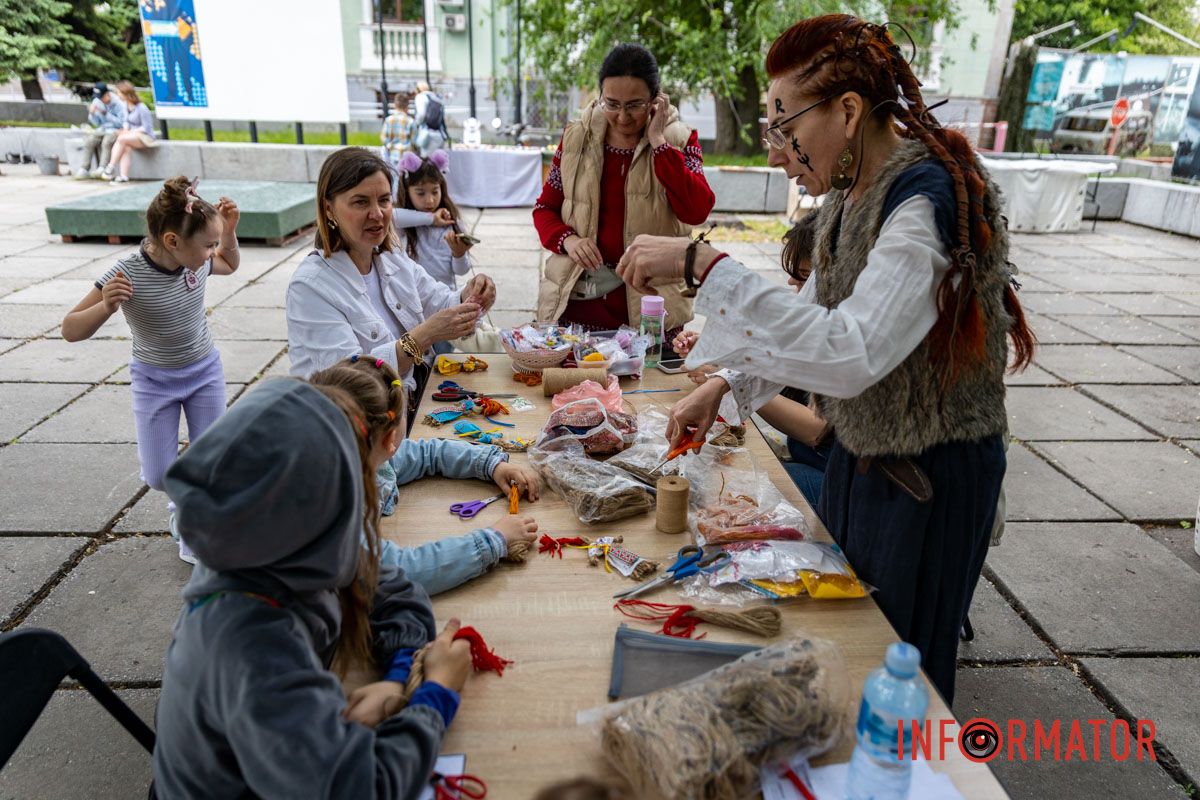 Мастер-классы и театрализованные представления: как в Днепре проходит «Ночь музеев – 2025» 6