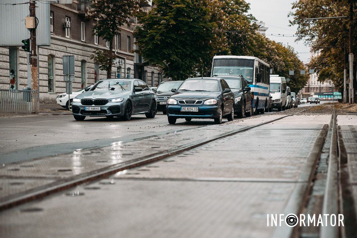 Наша съемочная группа побывала на месте проведения работ В Днепре на Дмитрия Яворницкого завершился ремонт трамвайного пути