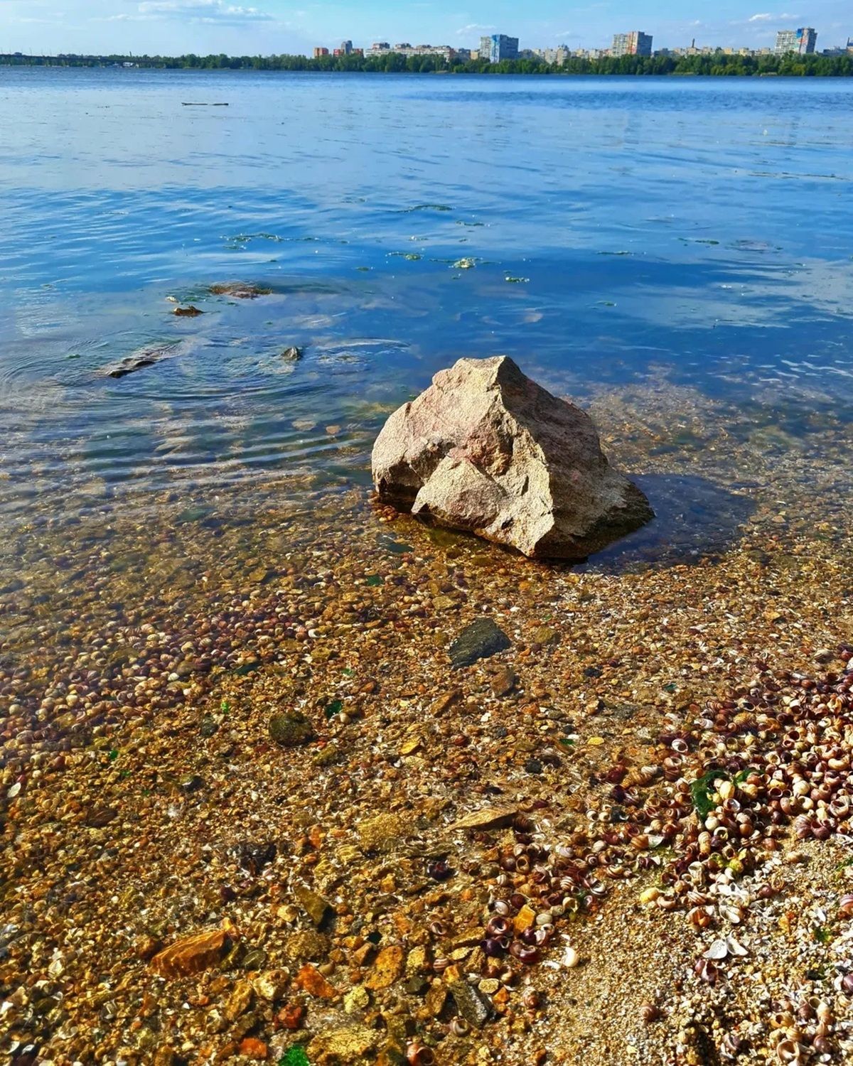 Фото: @world_thru_camera Цвета Днепра: топ фото жителей и гостей из Instagram 4