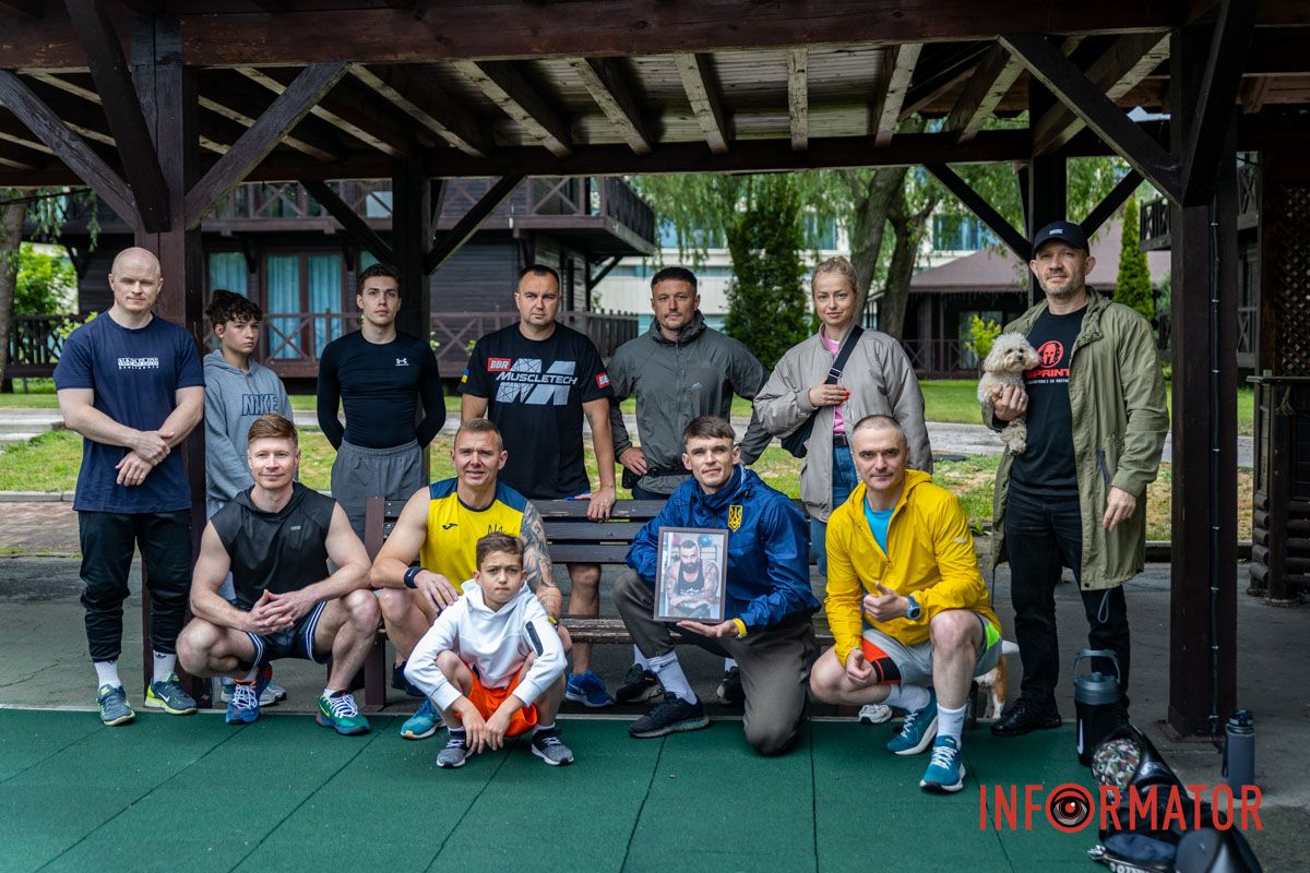 У Дніпрі виконали героїчний комплекс “Мерфі” на честь загиблого воїна Павла Ведмедя 11