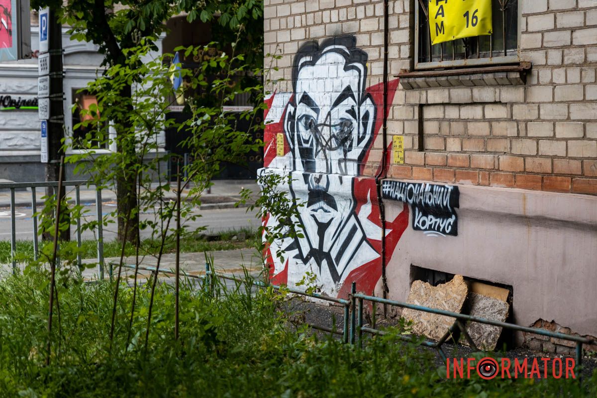 Мурал не первый раз страдает от рук вандалов Мурал не первый раз страдает от рук вандалов