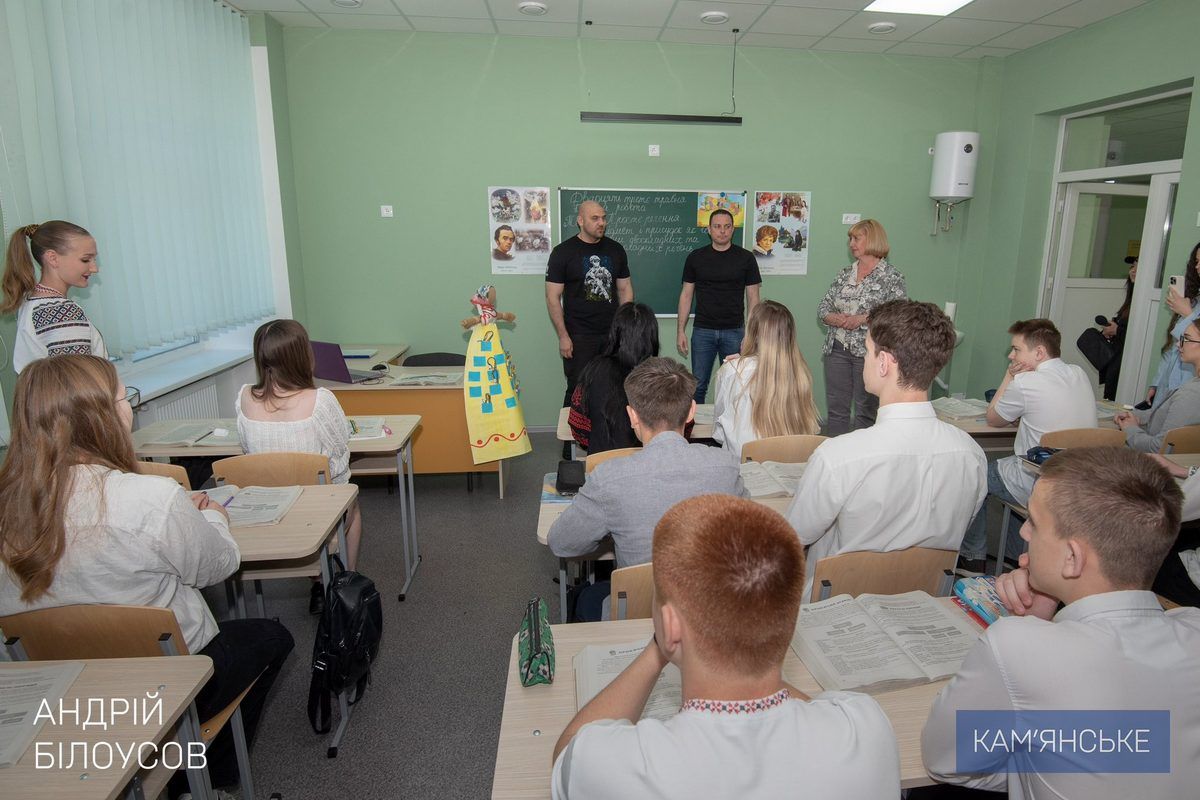 У Кам’янському після капітального ремонту відкрили основний корпус Ліцею №20 Відкрили після капітального ремонту корпус Ліцею у Кам’янському 1