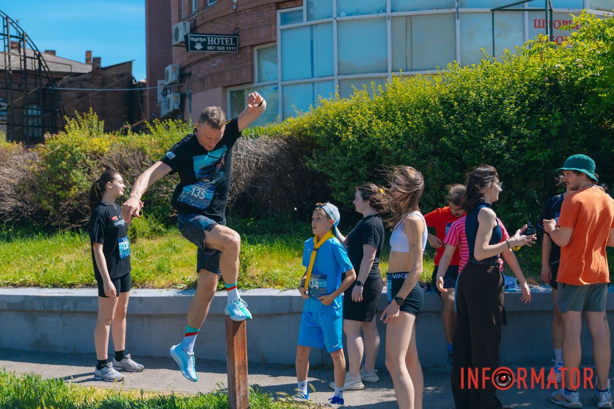 Держат равновесие