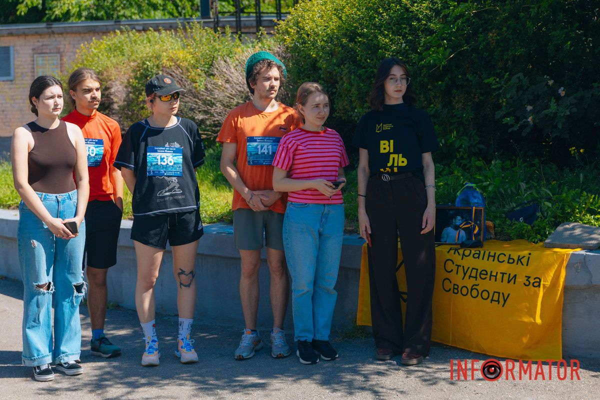 В этот момент зачитали биографию Семена