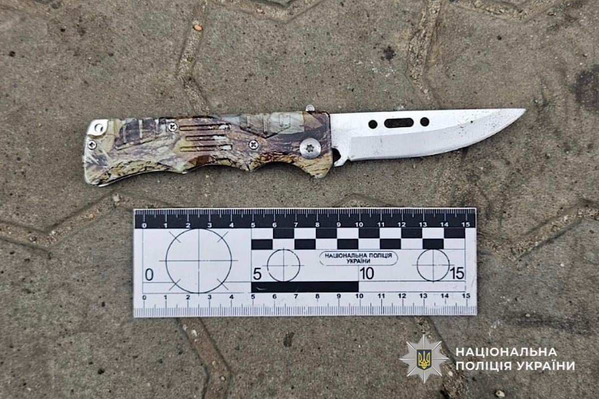 Ніж, що знайшли на місці злочину