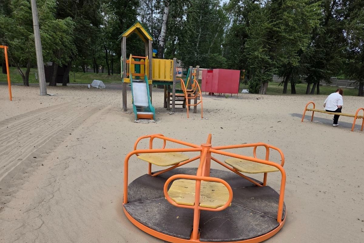 На Монастирському острові у Дніпрі ведуть роботи з благоустрою та оновлення інфраструктури На Монастирському острові у Дніпрі ведуть роботи з благоустрою та оновлення інфраструктури