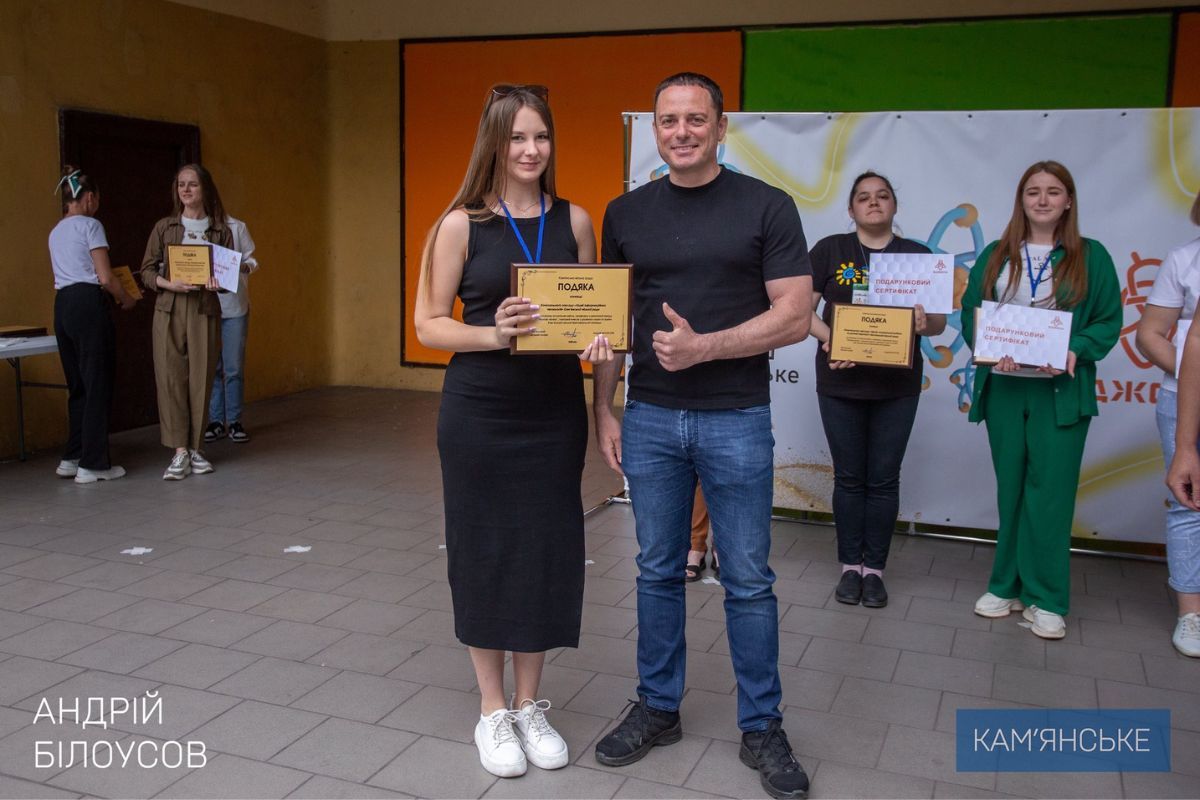 Гости смогли даже приобщиться к опытам Гости смогли даже приобщиться к опытам