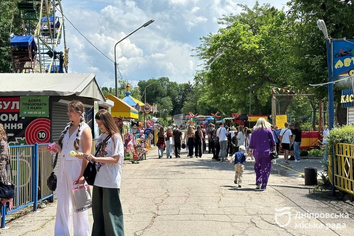 В Днепре завершили ежегодную проверку аттракционов перед началом летнего сезона