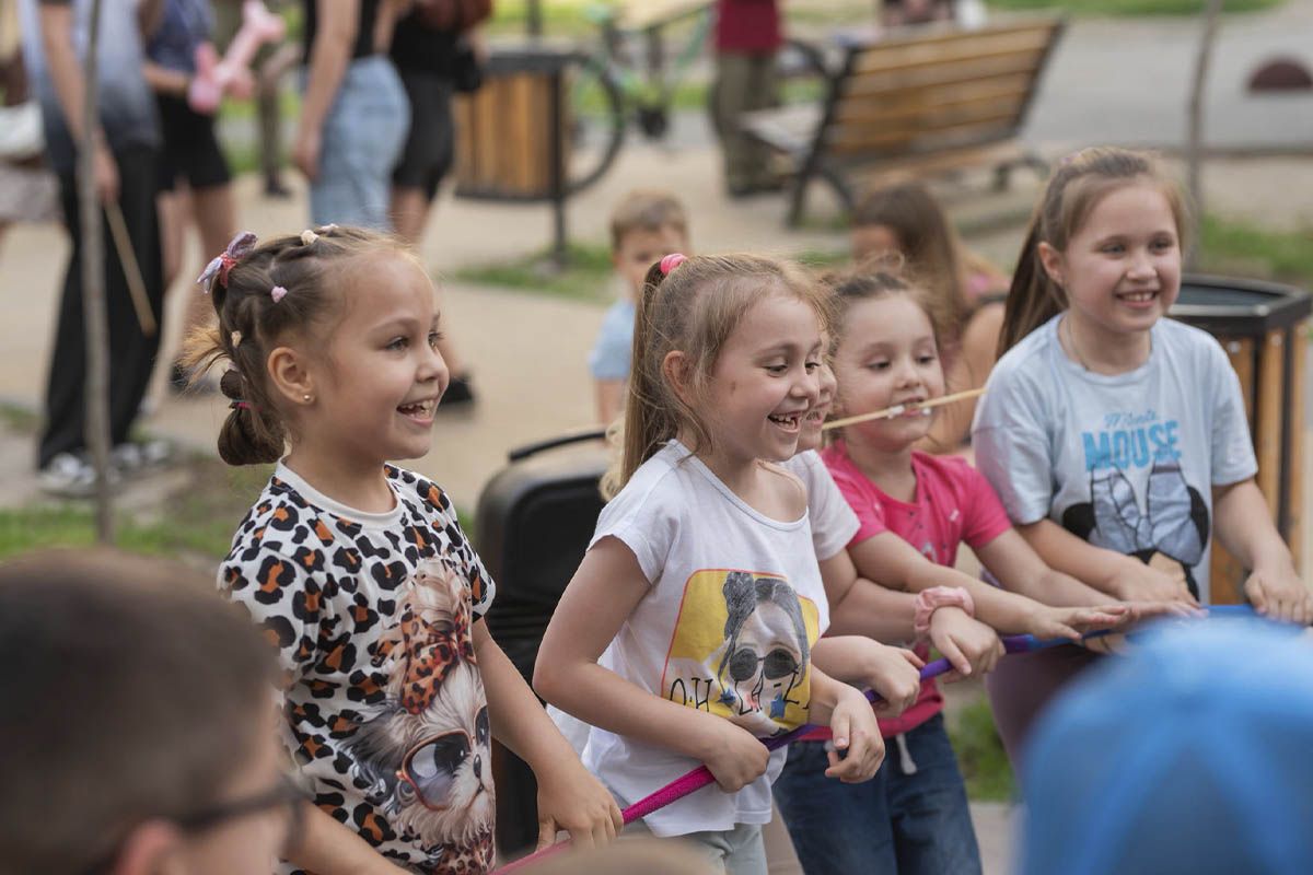 Посмішки на обличчі Повітряні кулі, ігри та аніматори: на лівому березі Дніпра провели активності для дітей 11