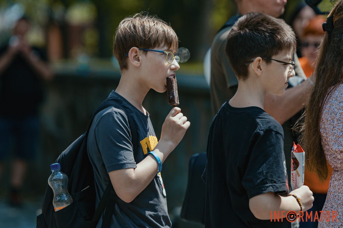 В Днепре в парке Шевченко отпраздновали первый день лета 26