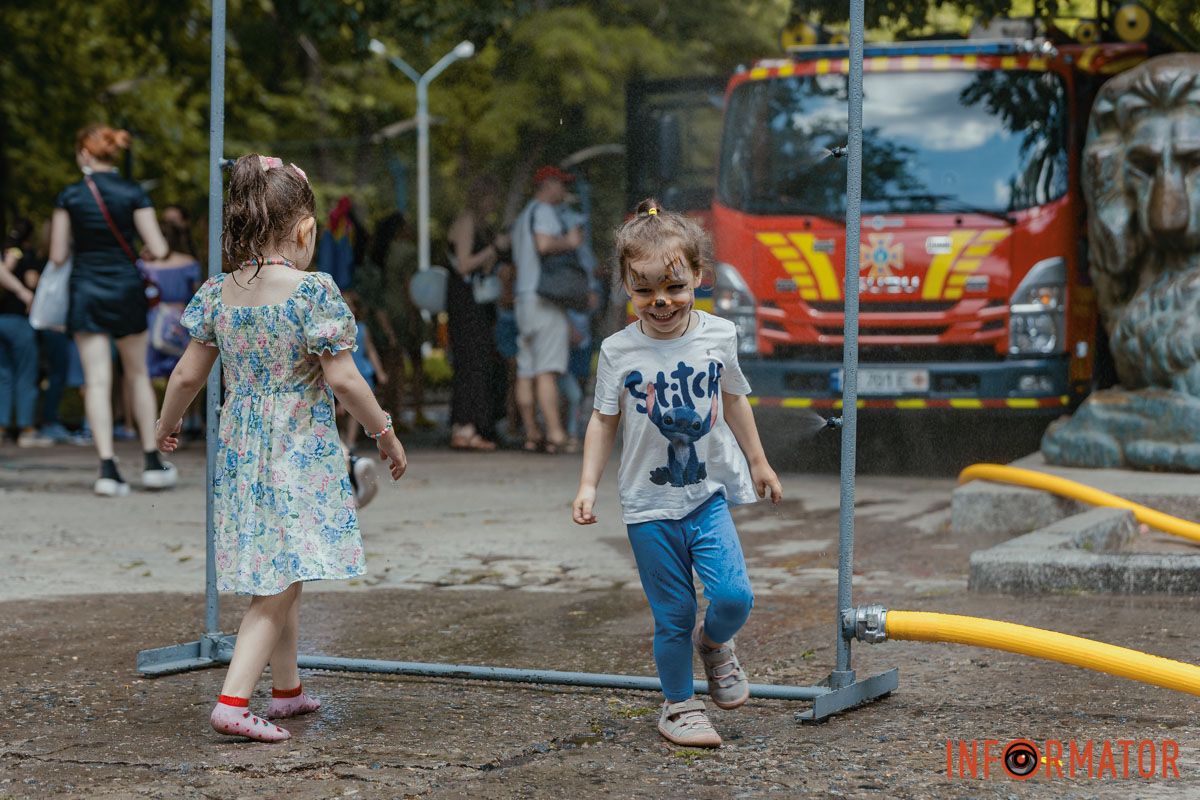 В Днепре в парке Шевченко отпраздновали первый день лета 24