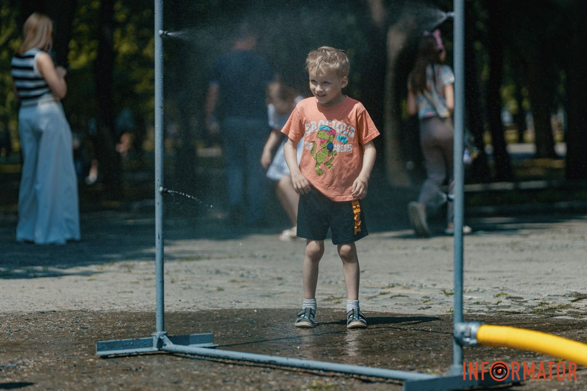 В Днепре в парке Шевченко отпраздновали первый день лета 6