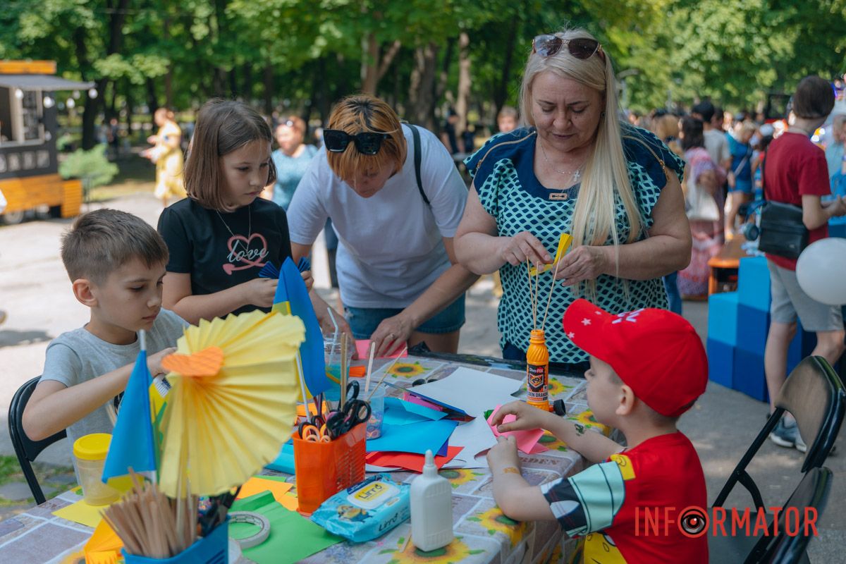 В Днепре в парке Шевченко отпраздновали первый день лета 32