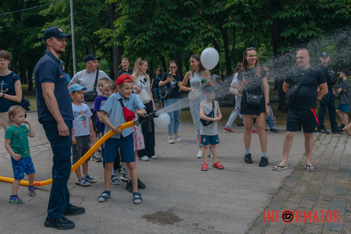 В Днепре в парке Шевченко отпраздновали первый день лета 31
