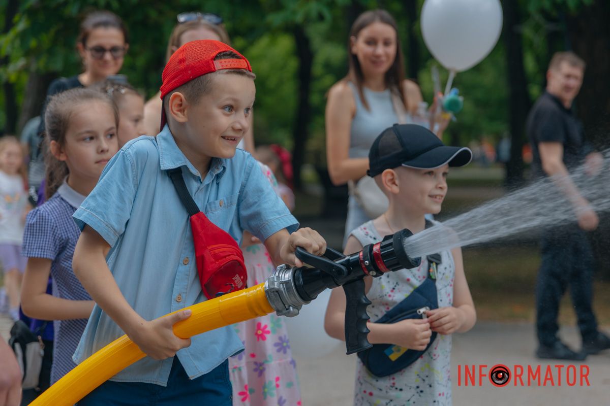 В Днепре в парке Шевченко отпраздновали первый день лета 30