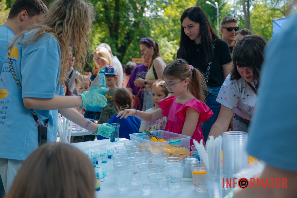 В Днепре в парке Шевченко отпраздновали первый день лета 42