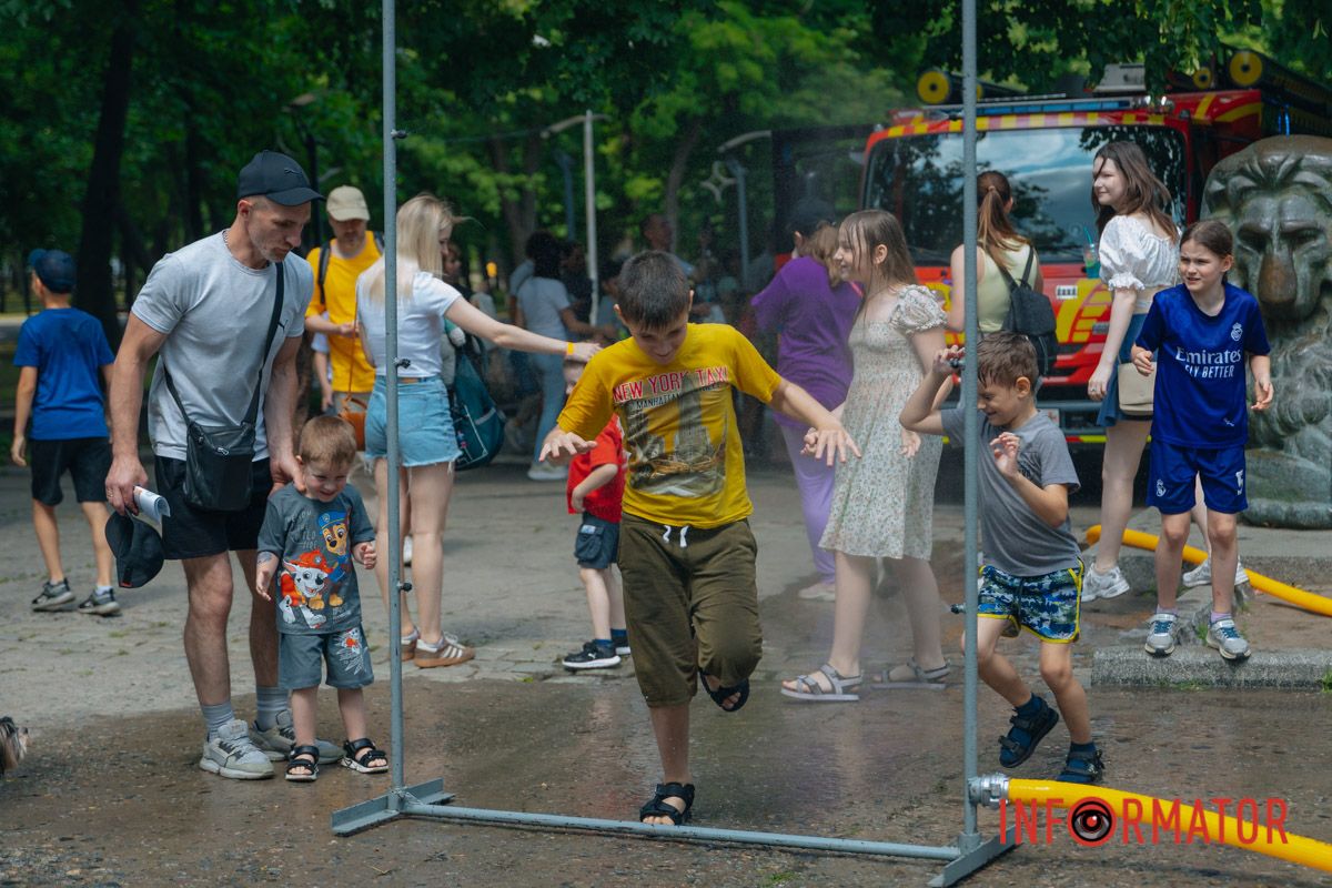В Днепре в парке Шевченко отпраздновали первый день лета 65