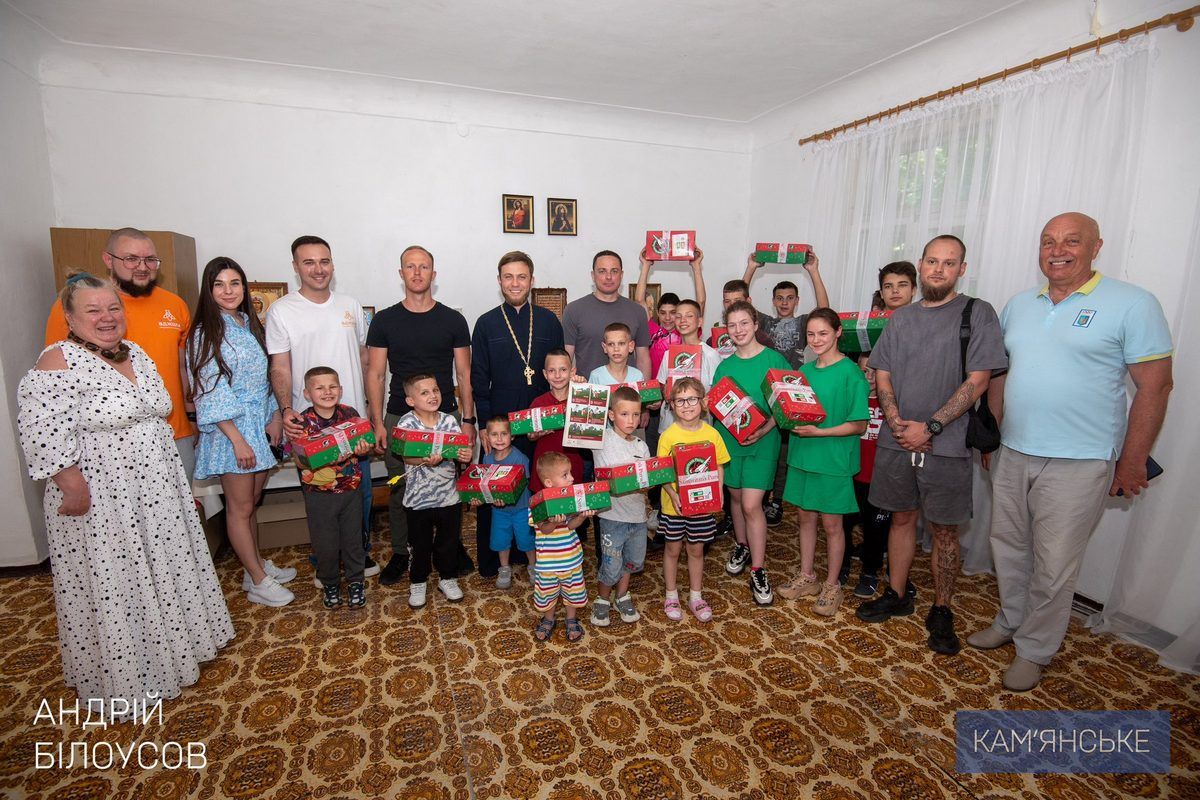 Для підтримки цивільних і допомоги фронту: у Кам’янському відкрили новий Волонтерський центр 8