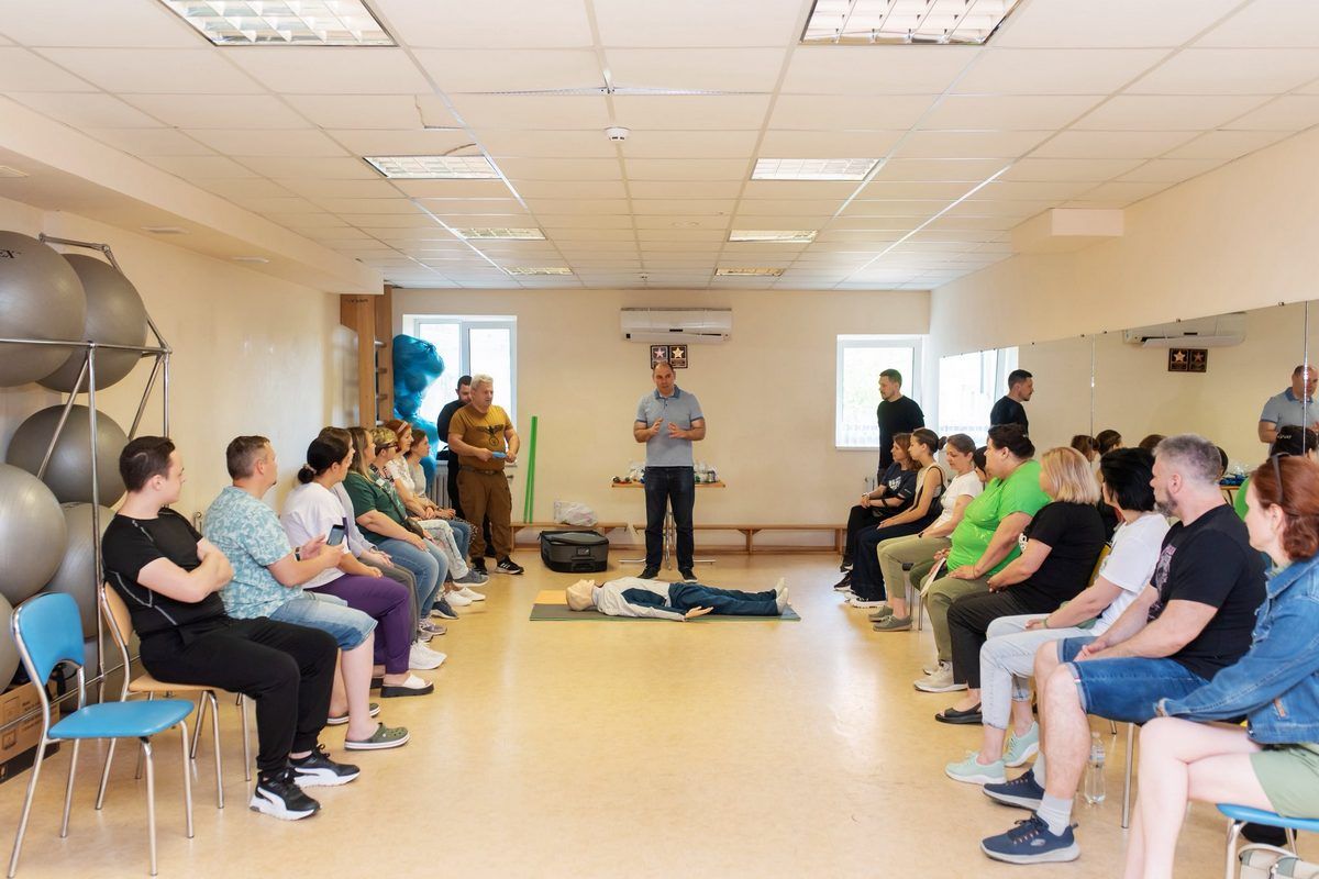 На житловому масиві Лівобережний-3 У Дніпрі на Лівобережному-3 провели тренінг з надання домедичної допомоги 2