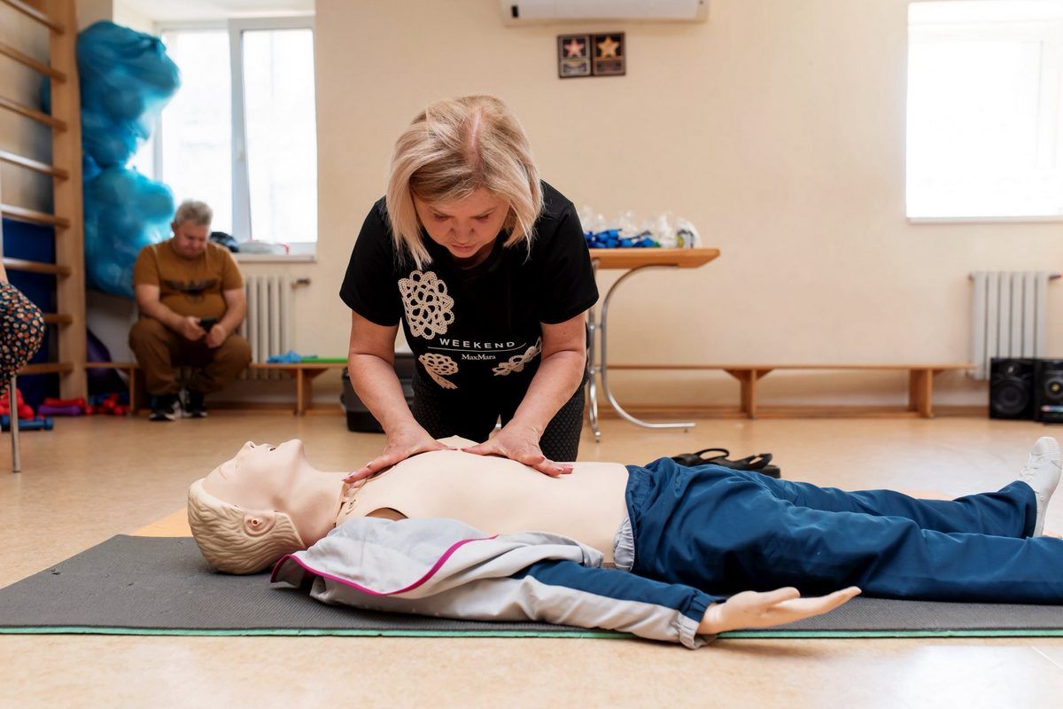 За ініціативи нардепа Дмитра Кисилевського У Дніпрі на Лівобережному-3 провели тренінг з надання домедичної допомоги 3