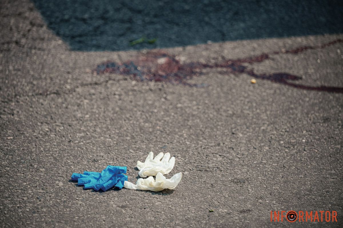 Поліцейські зʼясовують усі деталі ДТП У Дніпрі на Донецькому шосе Opel насмерть збив жінку на пішохідному переході 10