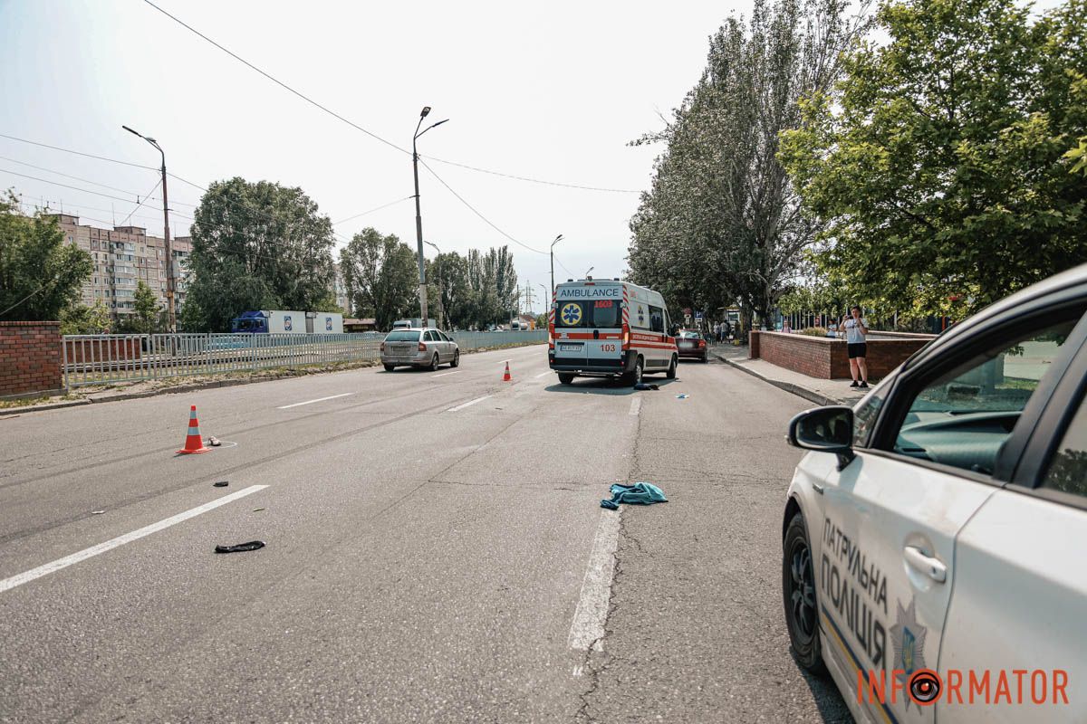 Аварія сталася о 13:34 У Дніпрі на Донецькому шосе Opel насмерть збив жінку на пішохідному переході 5