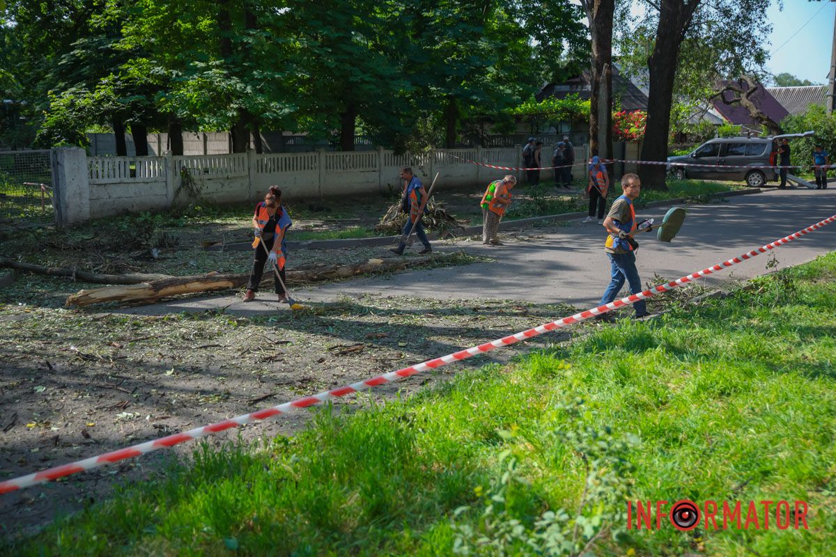 Дніпро оговтується після нічної атаки росіян Комбінована ракетна атака по Дніпру 7 червня: фоторепортаж Інформатора 1