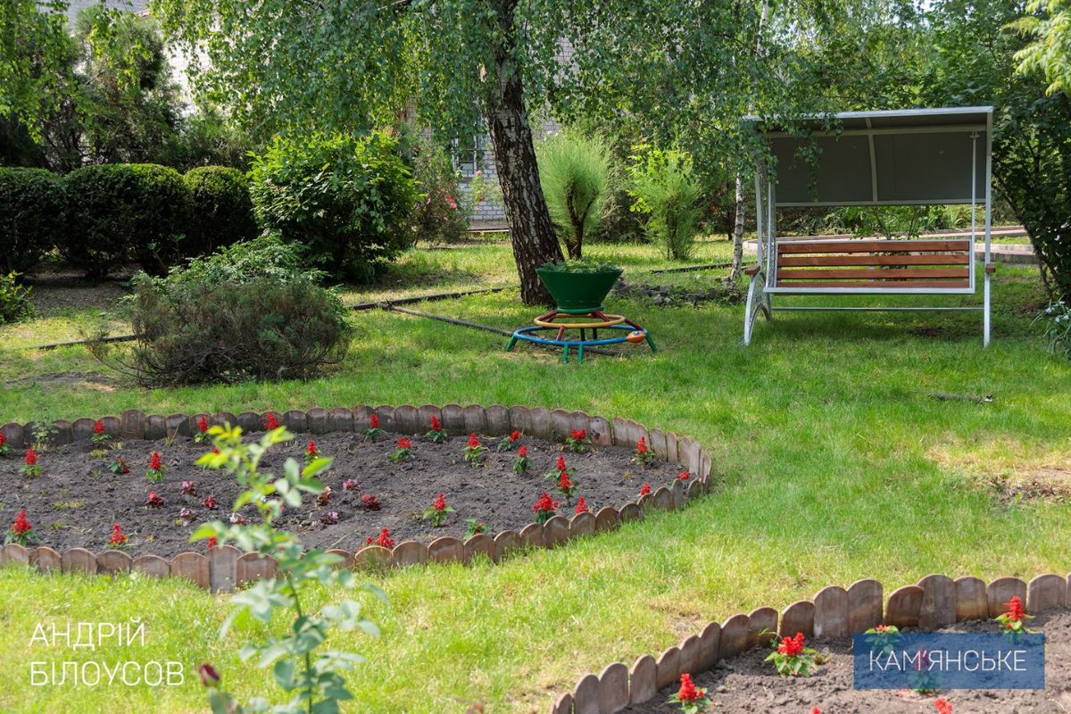 Він тривалий час перебував у занедбаному стані Він тривалий час перебував у занедбаному стані