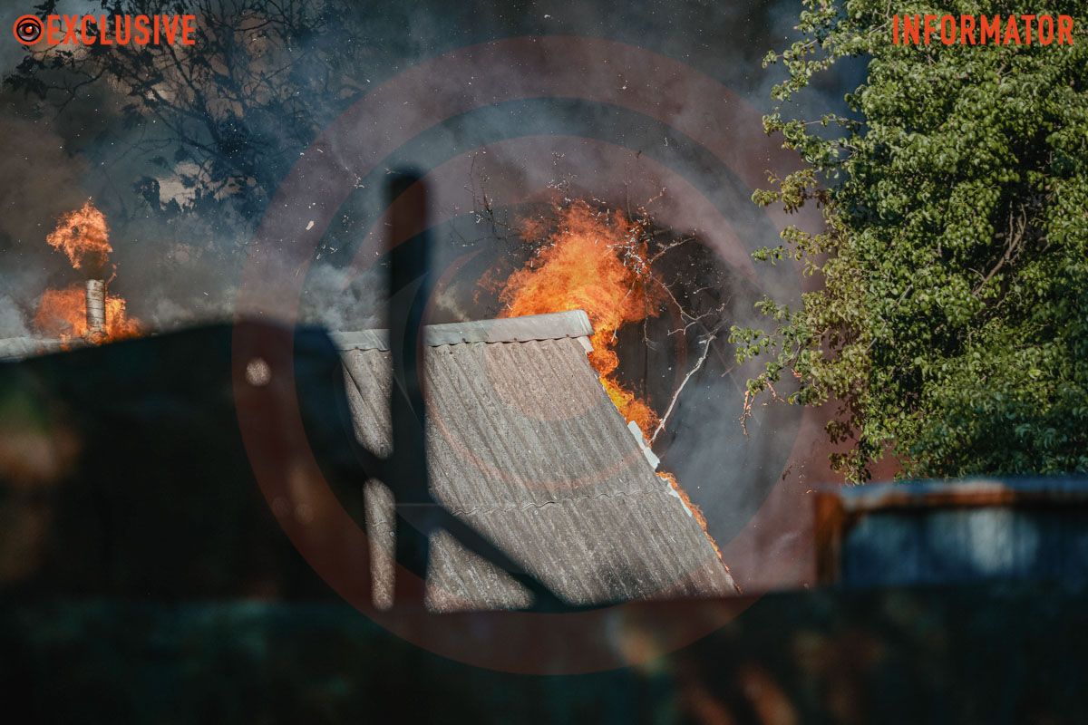 Столб дыма виден с разных точек города: в Днепре сильно пылает дом, раздаются взрывы 17