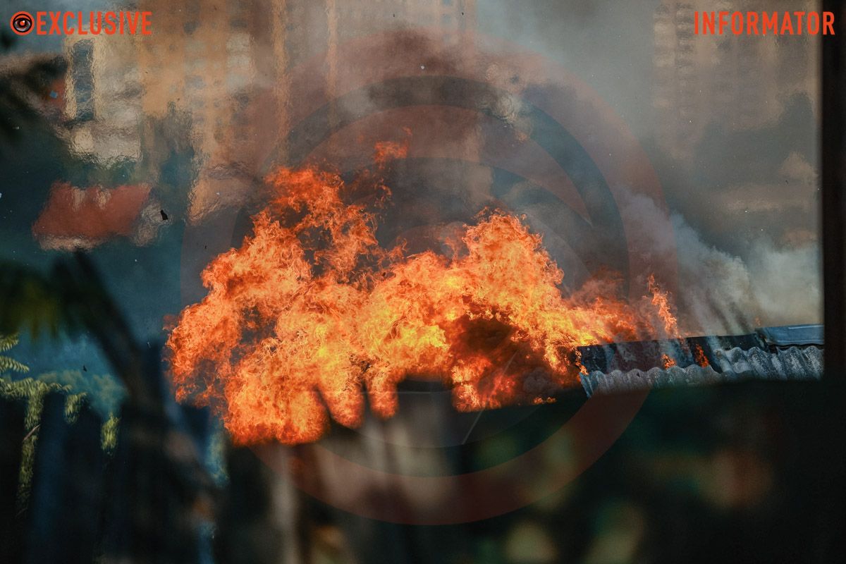Столб дыма виден с разных точек города: в Днепре сильно пылает дом, раздаются взрывы 19