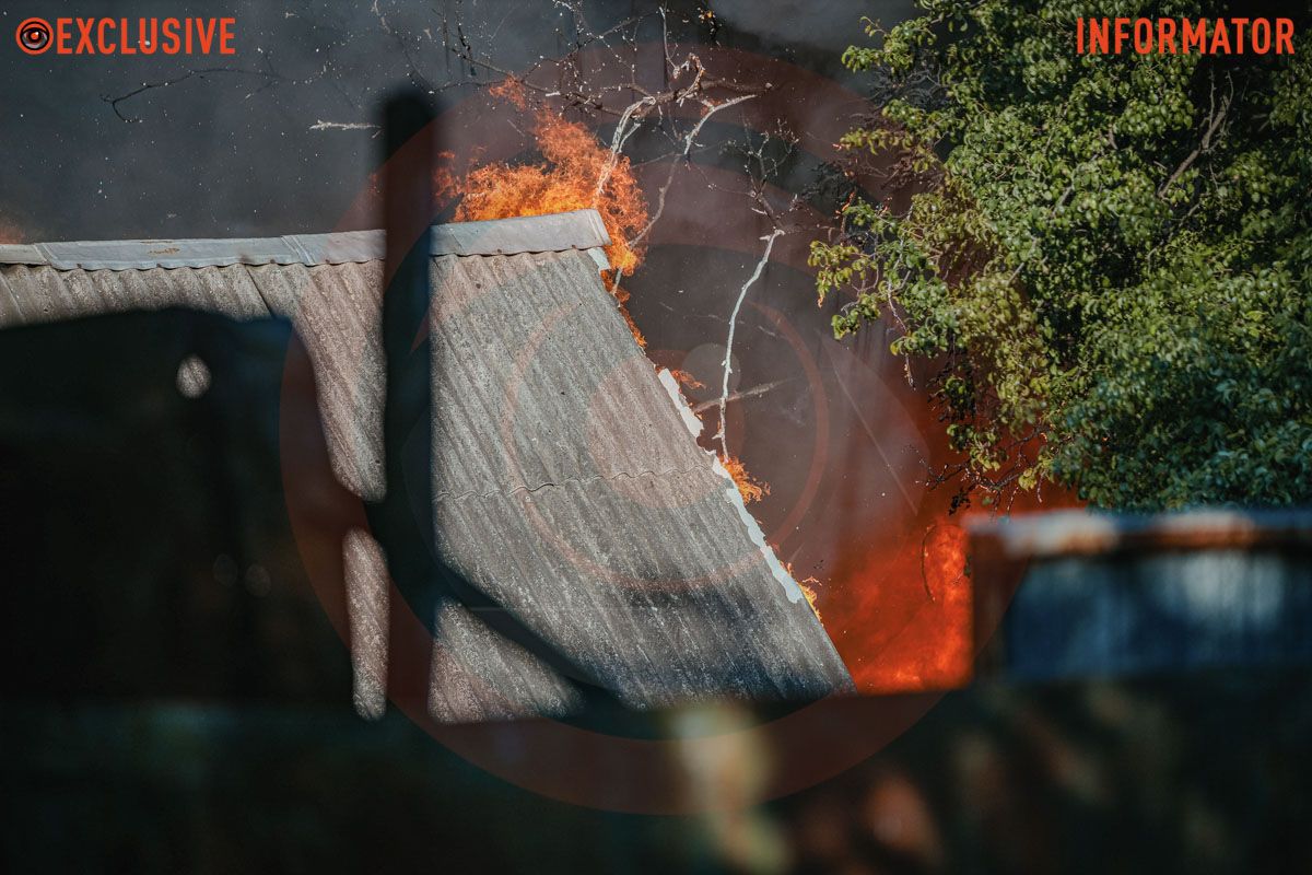 Столб дыма виден с разных точек города: в Днепре сильно пылает дом, раздаются взрывы 21
