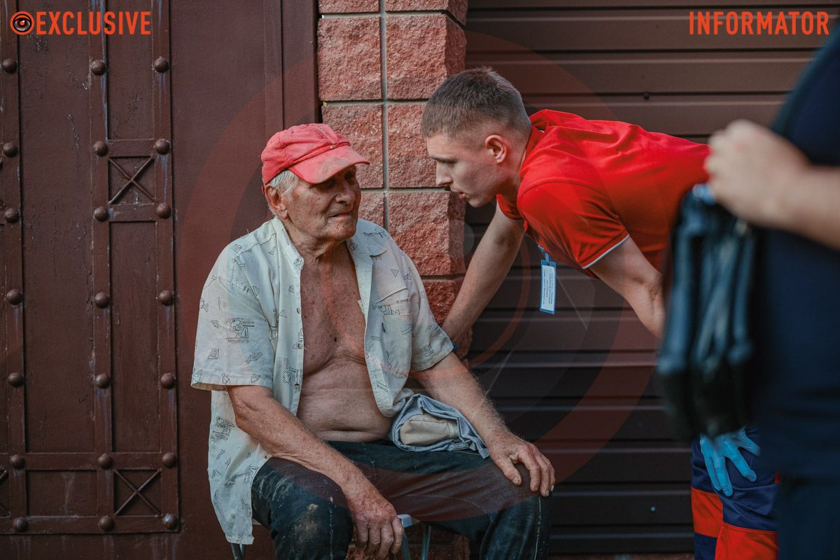 Столб дыма виден с разных точек города: в Днепре сильно пылает дом, раздаются взрывы 11