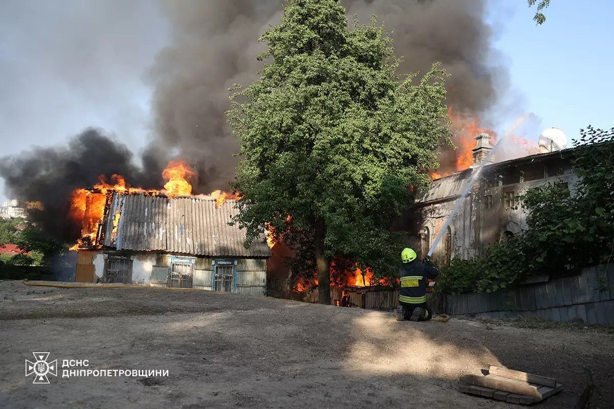 Общая площадь возгорания составила 700 квадратных метров