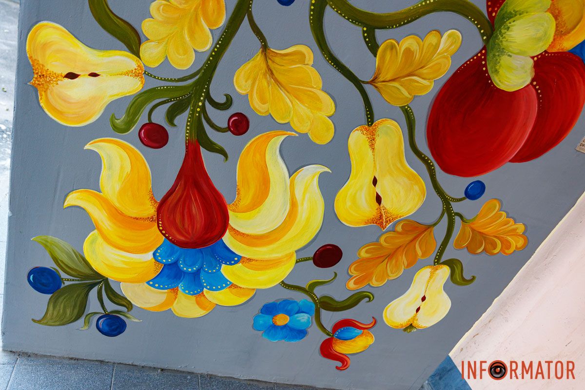 Петриківкський розпис ожив на стінах