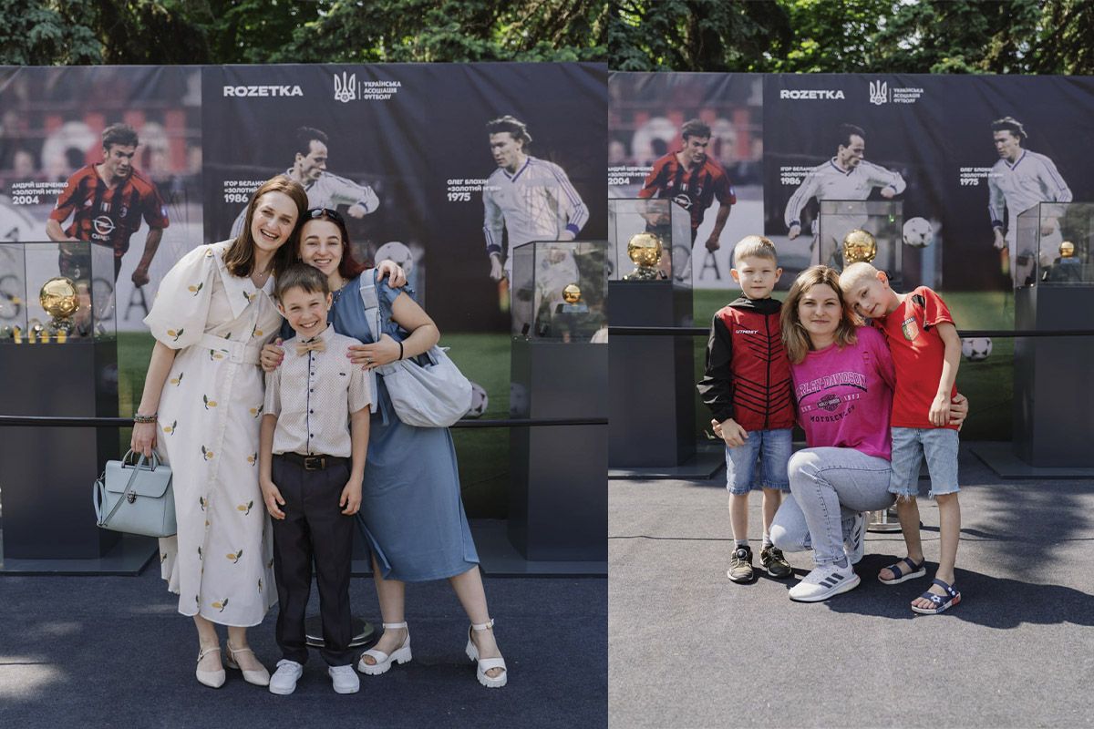 Так виглядала фотозона з нагородами в інших містах Так виглядала фотозона з нагородами в інших містах