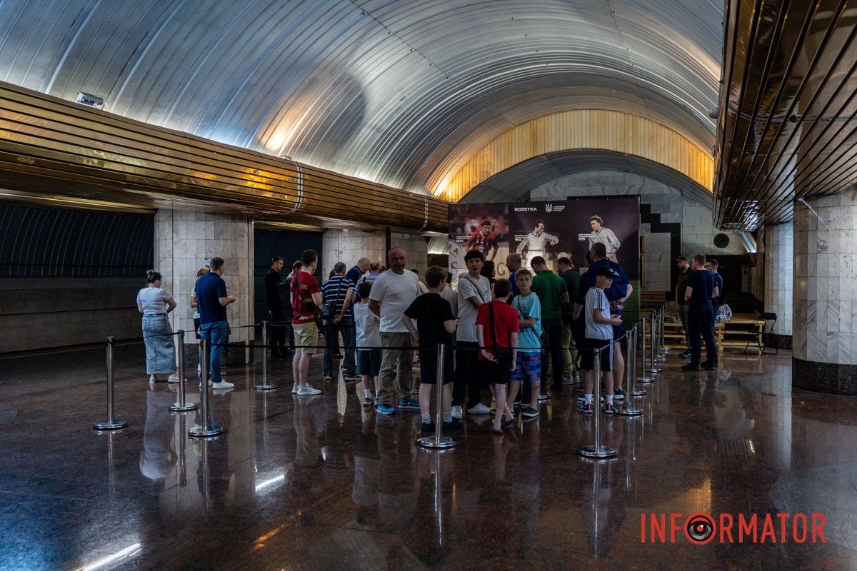 Впервые сразу три «Золотых мяча» на один день приехали в Днепр.