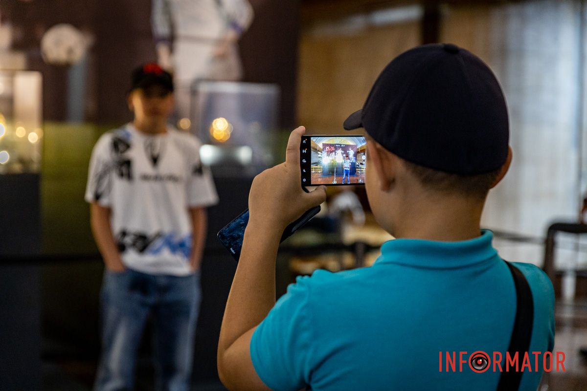 Впервые сразу три «Золотых мяча» на один день приехали в Днепр 11