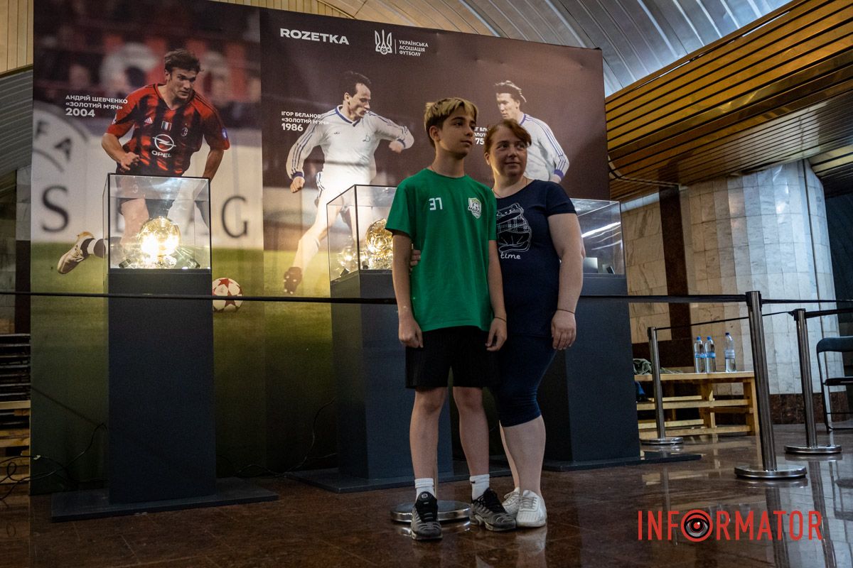 Впервые сразу три «Золотых мяча» на один день приехали в Днепр 12
