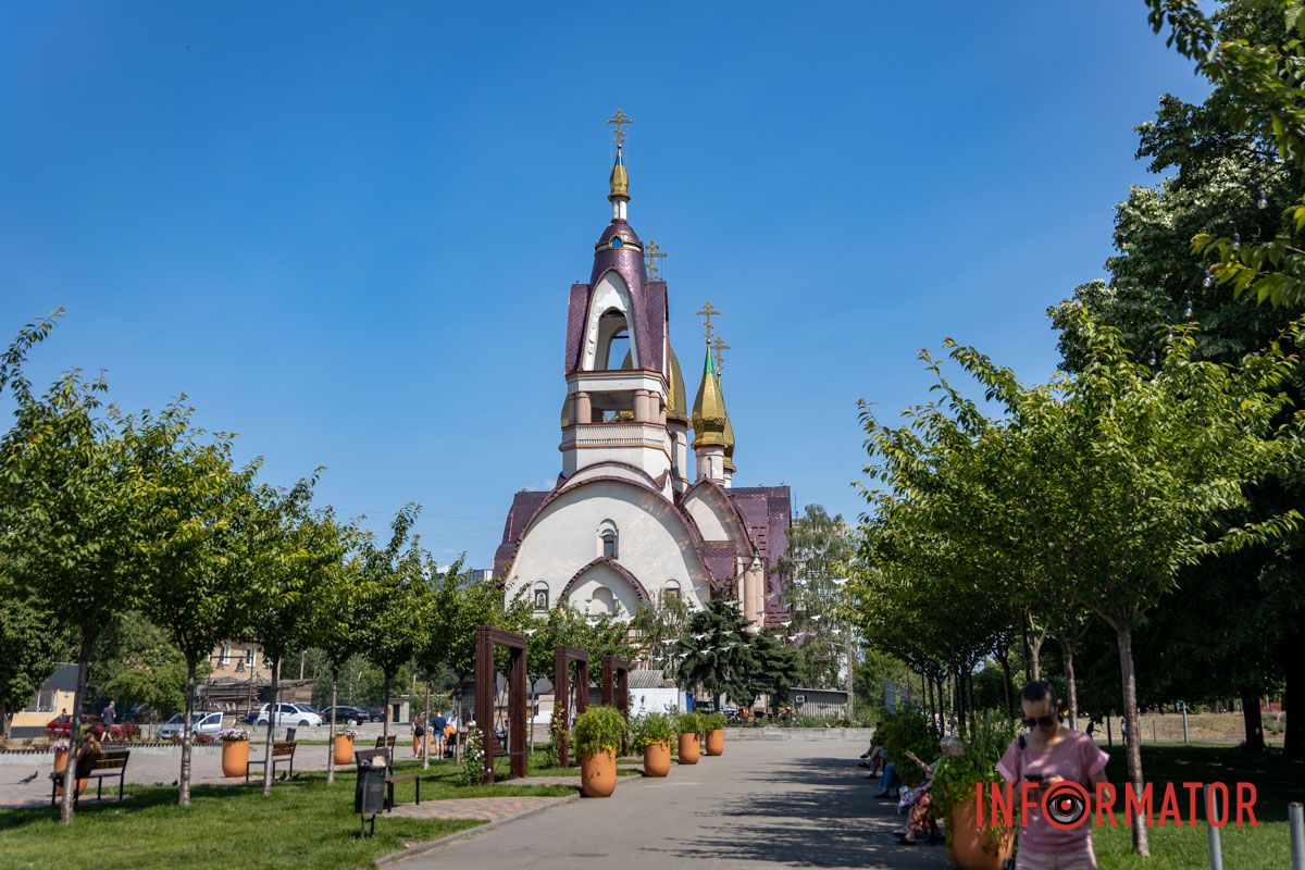 Нове місце для побачень: у Дніпрі з’явилися “Арки закоханих” 2