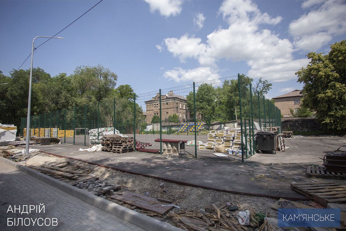 Науковий ліцеї імені Анатолія Лигуна оновлюють у Кам’янському 8