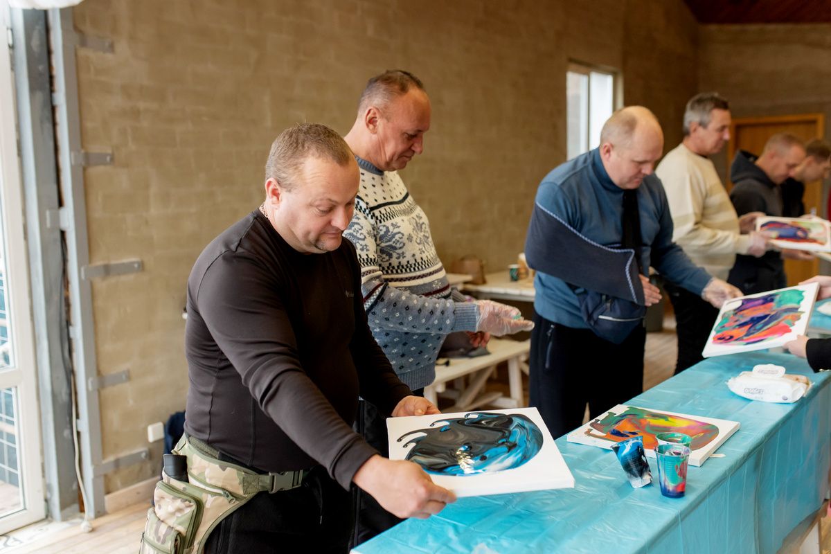 Чайные церемонии, иппотерапия, художественные занятия Отдых для ветерана: как «Интерпайп» восстанавливает защитников 4