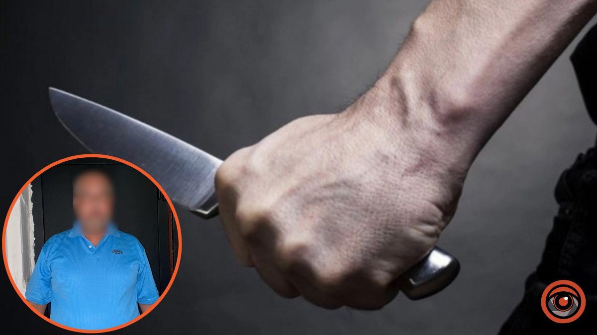 В Кривом Роге мужчина ударил ножом в шею соседку: пострадавшую забрала скорая