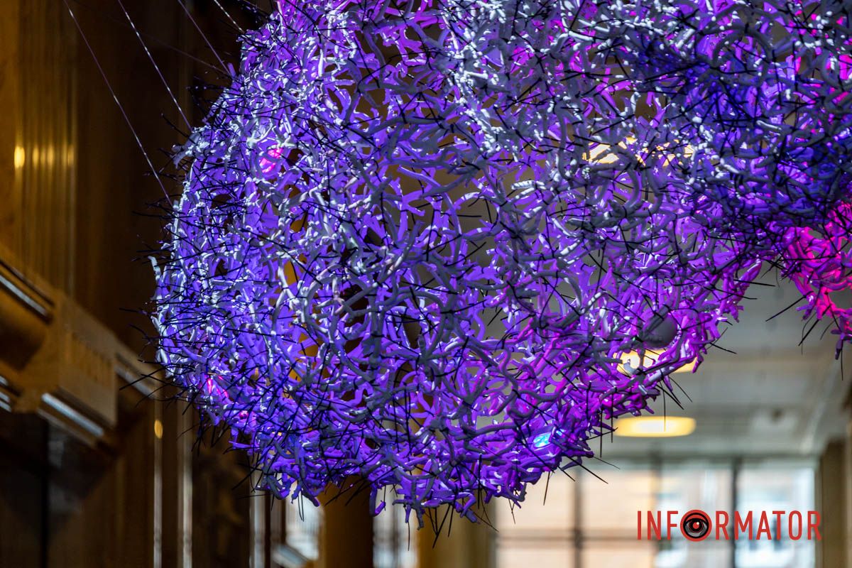 в Menorah Center открылась уникальная световая инсталляция