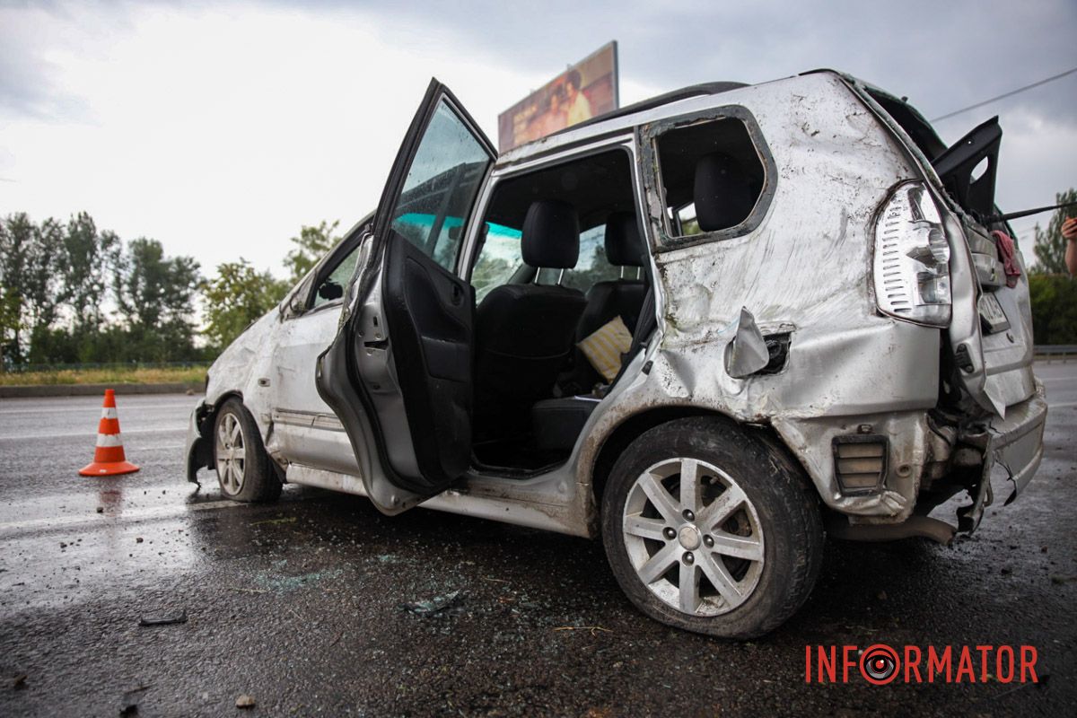 Усі обставини аварії з'ясовуватиме поліція Усі обставини аварії з'ясовуватиме поліція