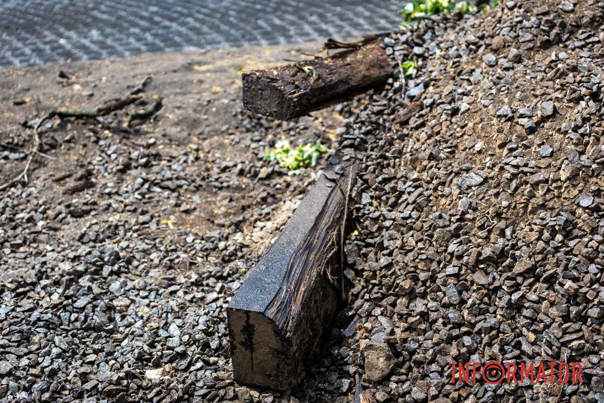 Станом на 15 червня, робітників на місці немає «Готуються до нових трамваїв за майже 8,5 мільйонів євро»: у Дніпрі оновлюють колії на проспекті Яворницького 8