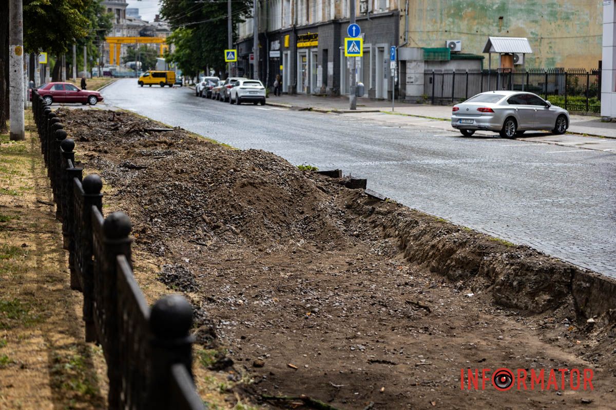 Колії замінюють на ділянці від вулиці Степана Бандери до вулиці Мостової «Готуються до нових трамваїв за майже 8,5 мільйонів євро»: у Дніпрі оновлюють колії на проспекті Яворницького 10